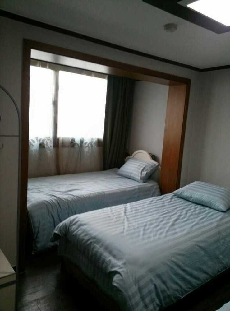 סיאול K Star Road Guesthouse - Hostel מראה חיצוני תמונה